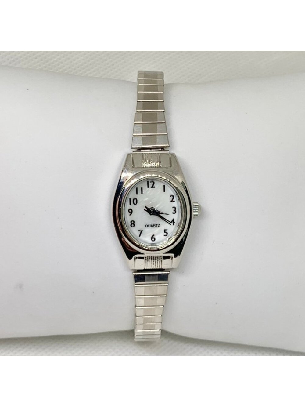 Accutime SilverTone tone women’s watch 20mm mop dial quartz stretch band running